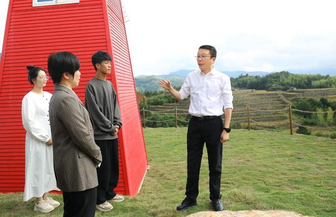丁熠鋒赴泗溪鎮、鳳垟鄉調研